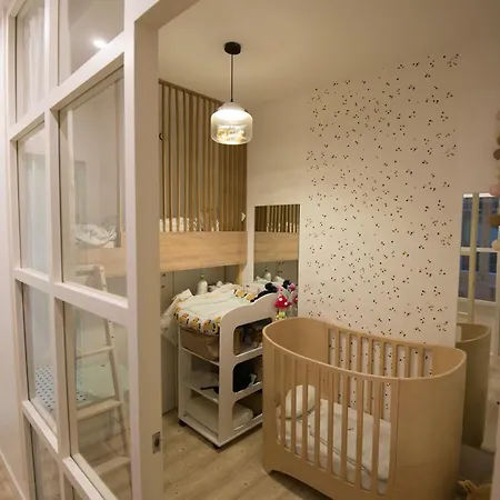 Luxury Eiffel Apartment